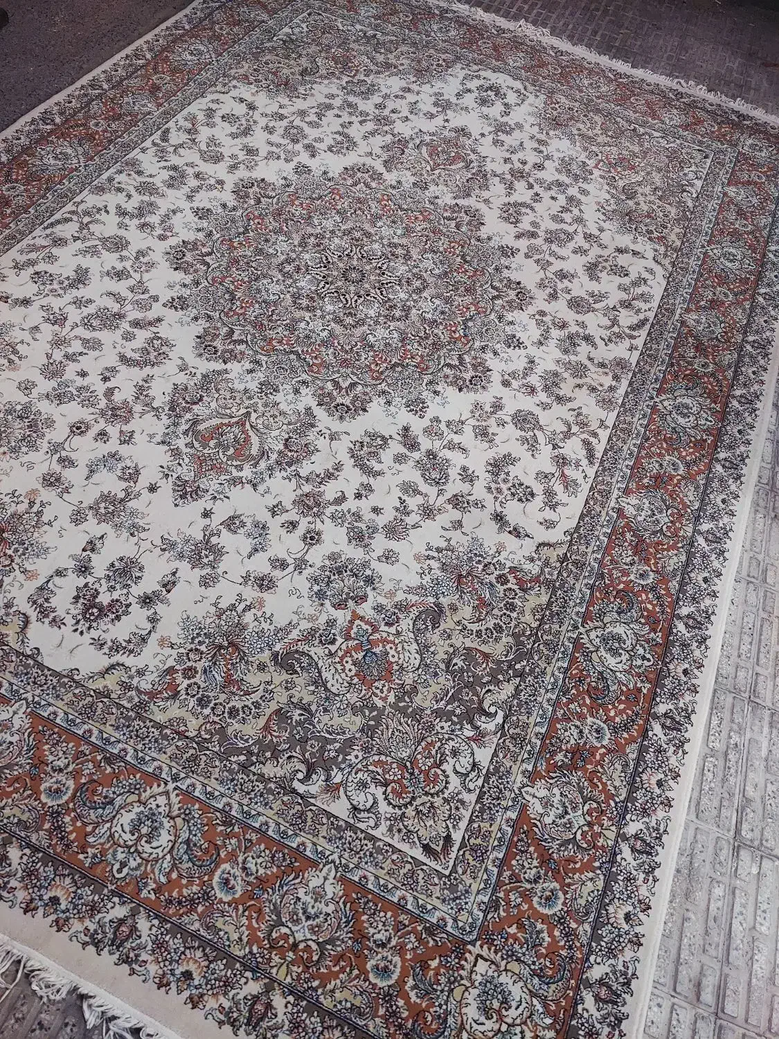 فرش رضاقهرمانی ۱۲و۹متری ۷۰۰شانه تراکم۲۵۵۰ درحدنو|فرش|اراک, |دیوار
