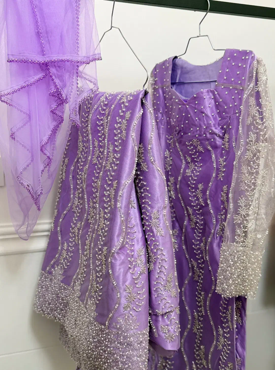 لباس محلی نو کاملاً سالم و تمیز|لباس|دهدشت, |دیوار