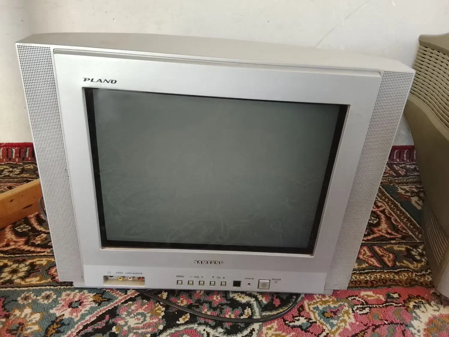 فروش تلویزیون با مشکل جزئی|تلویزیون و پروژکتور|گرگان, |دیوار