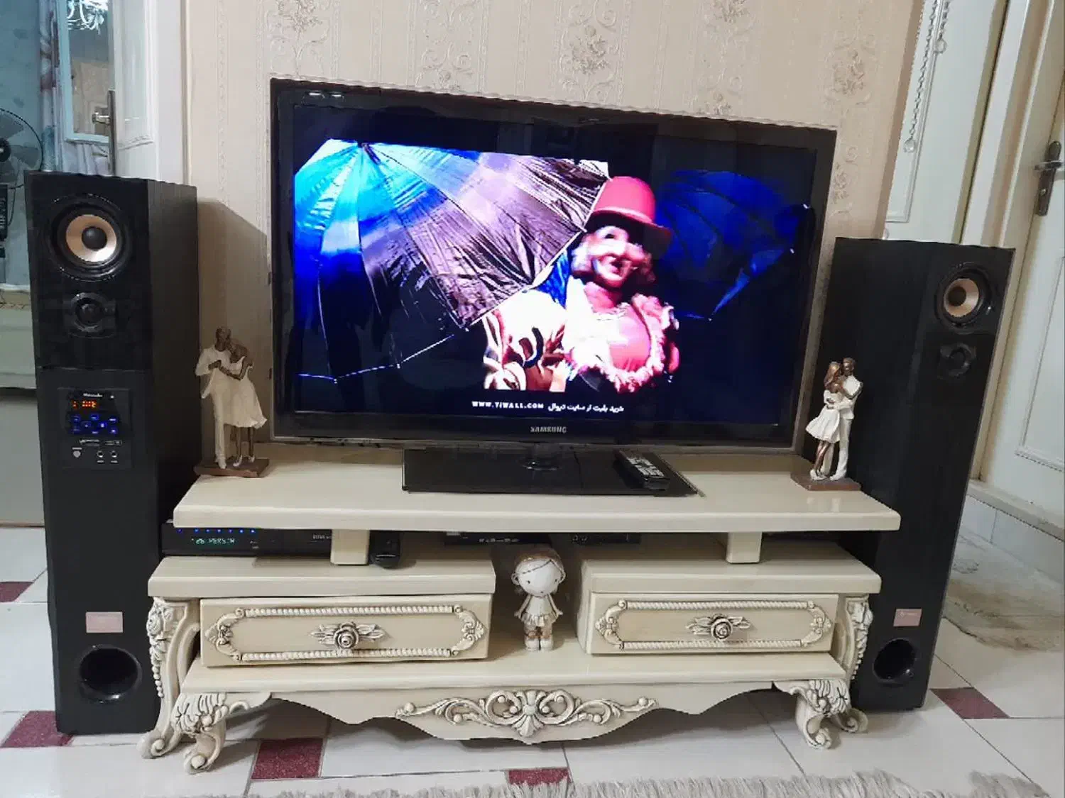 میز تلویزیون تاشو|میز تلویزیون|قدس, شهر‌قدس|دیوار