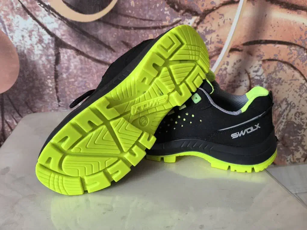 کفش ایمنی|کیف، کفش، کمربند|ارومیه, |دیوار