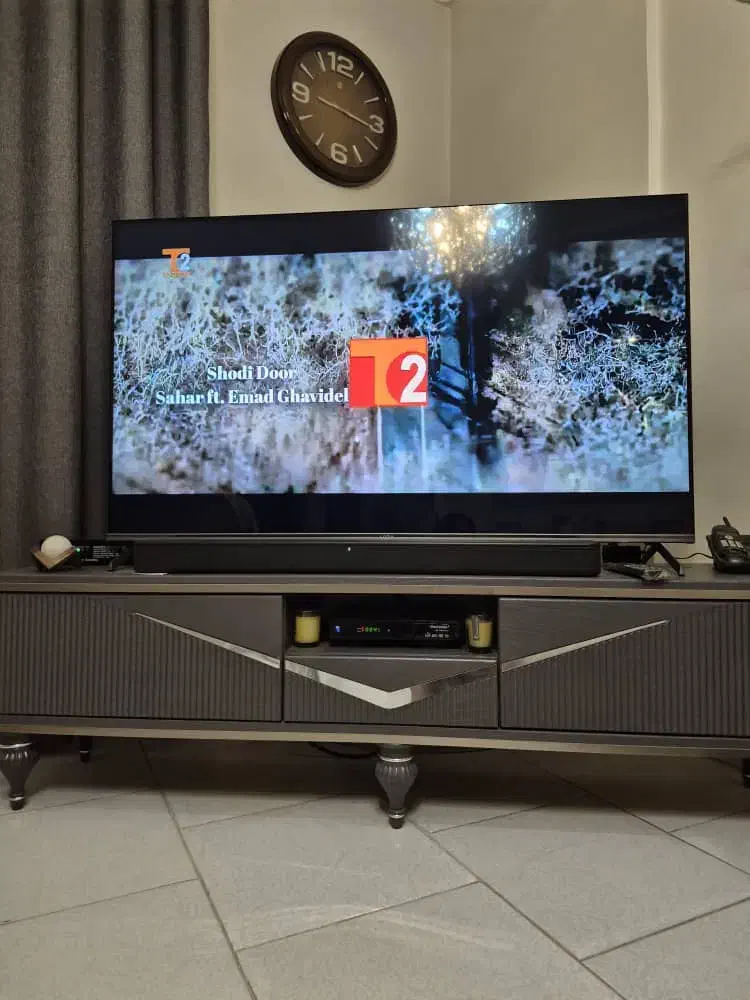 تلویزیون ۵۵ اینچ یونیوا|تلویزیون و پروژکتور|تهران, نیروی هوایی (پیروزی)|دیوار