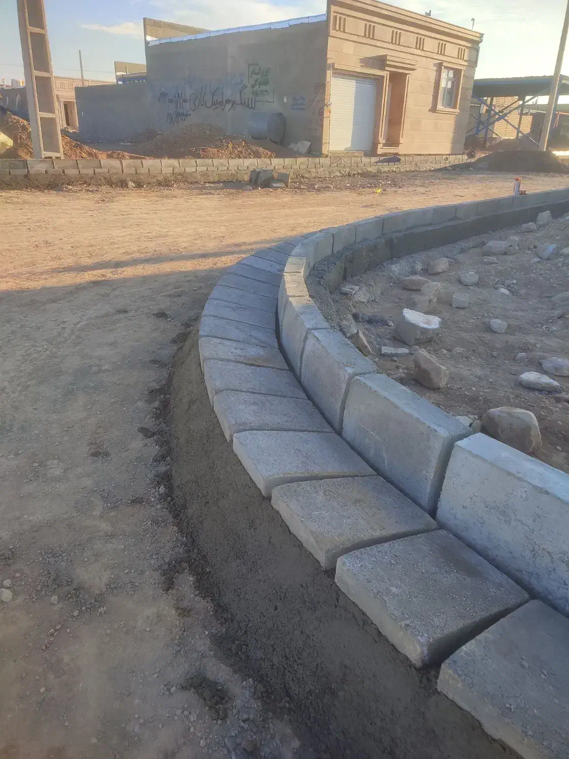 اجرای جدول کاری ، تایل ، سنگفرش ، موزاییک|خدمات پیشه و مهارت|رضویه, |دیوار