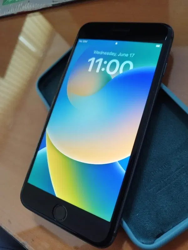 iPhone 8 pluse|موبایل|رشت, شهرک آیت الله منتظری|دیوار