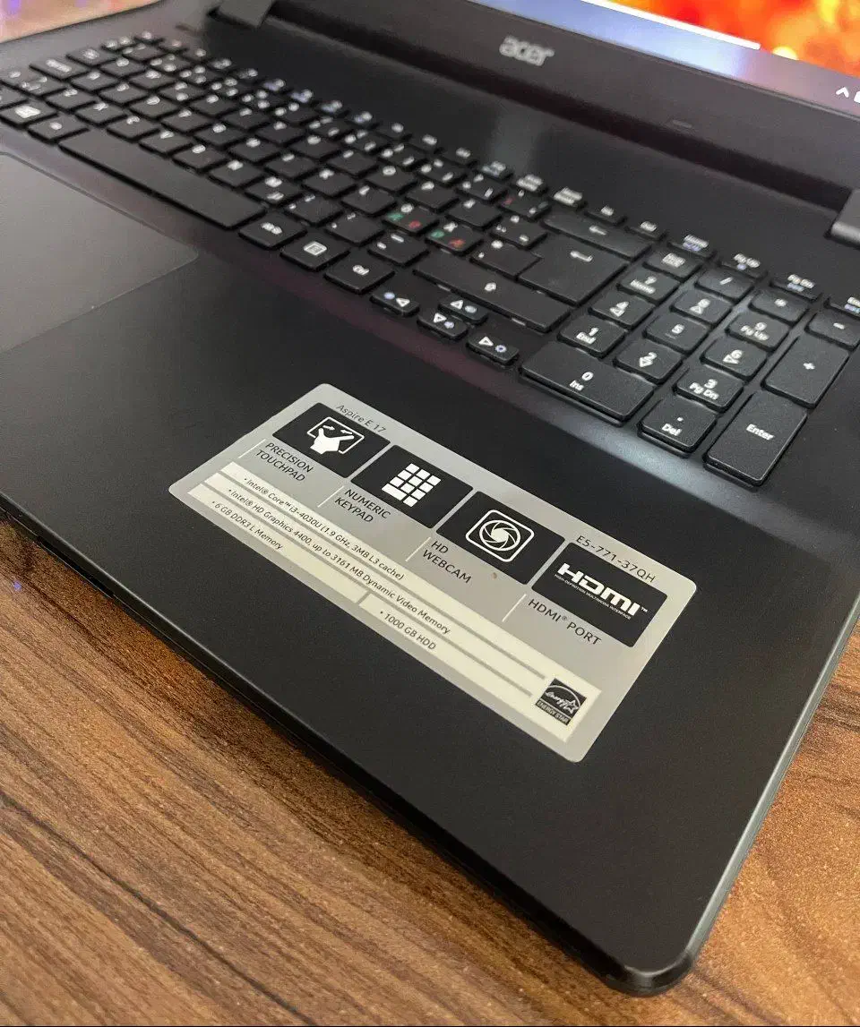 Acer aspire E17|رایانه همراه|سیاهکل, |دیوار