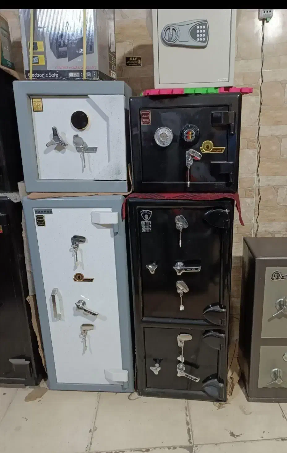 گاوصندوق گنج کاوه|ابزارآلات|گرگان, |دیوار