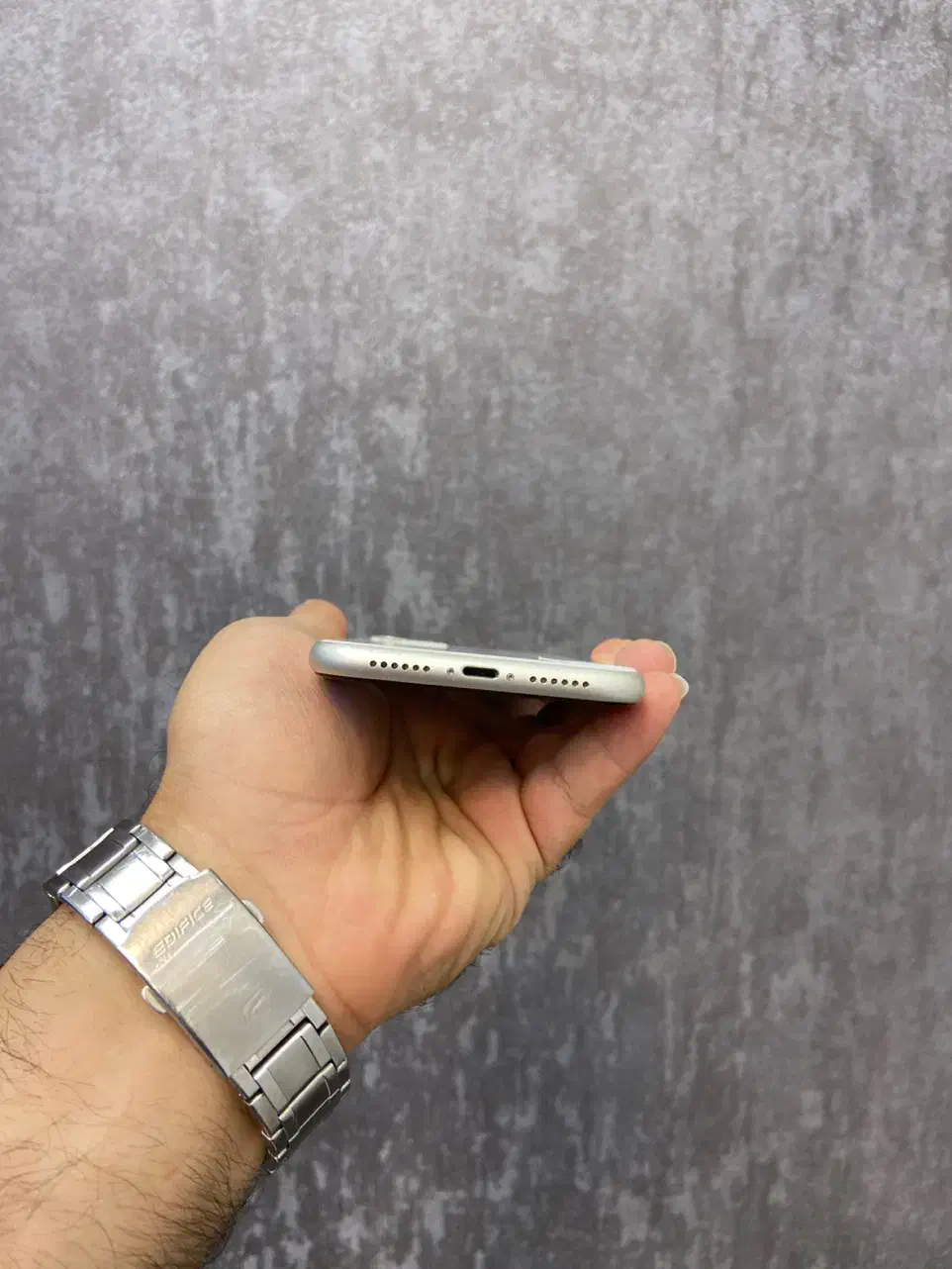 اپل ایفون ۱۱ نرمال سفیدشرایط اقساط ویژه بازنشستگان|موبایل|اصفهان, احمدآباد|دیوار