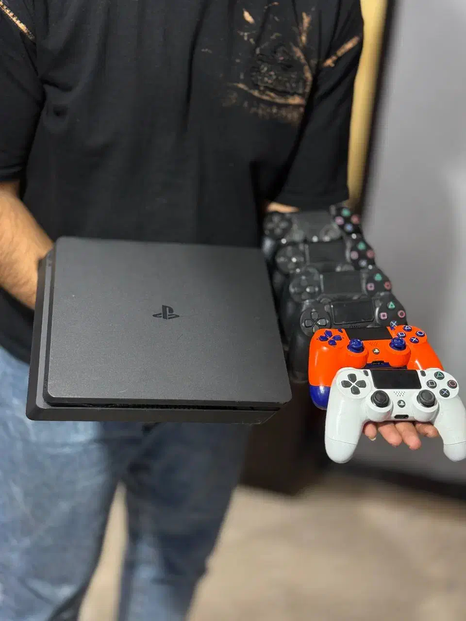 ps 4 با خیال راحت بخر|کنسول، بازی ویدئویی و آنلاین|قم, باغ شازده|دیوار