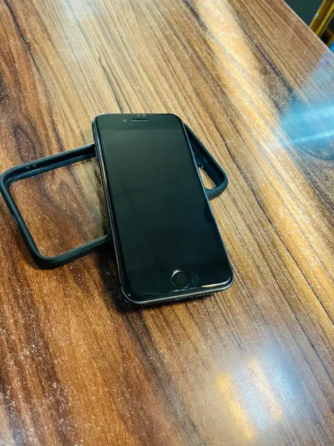iPhone 8|موبایل|کرمان, |دیوار
