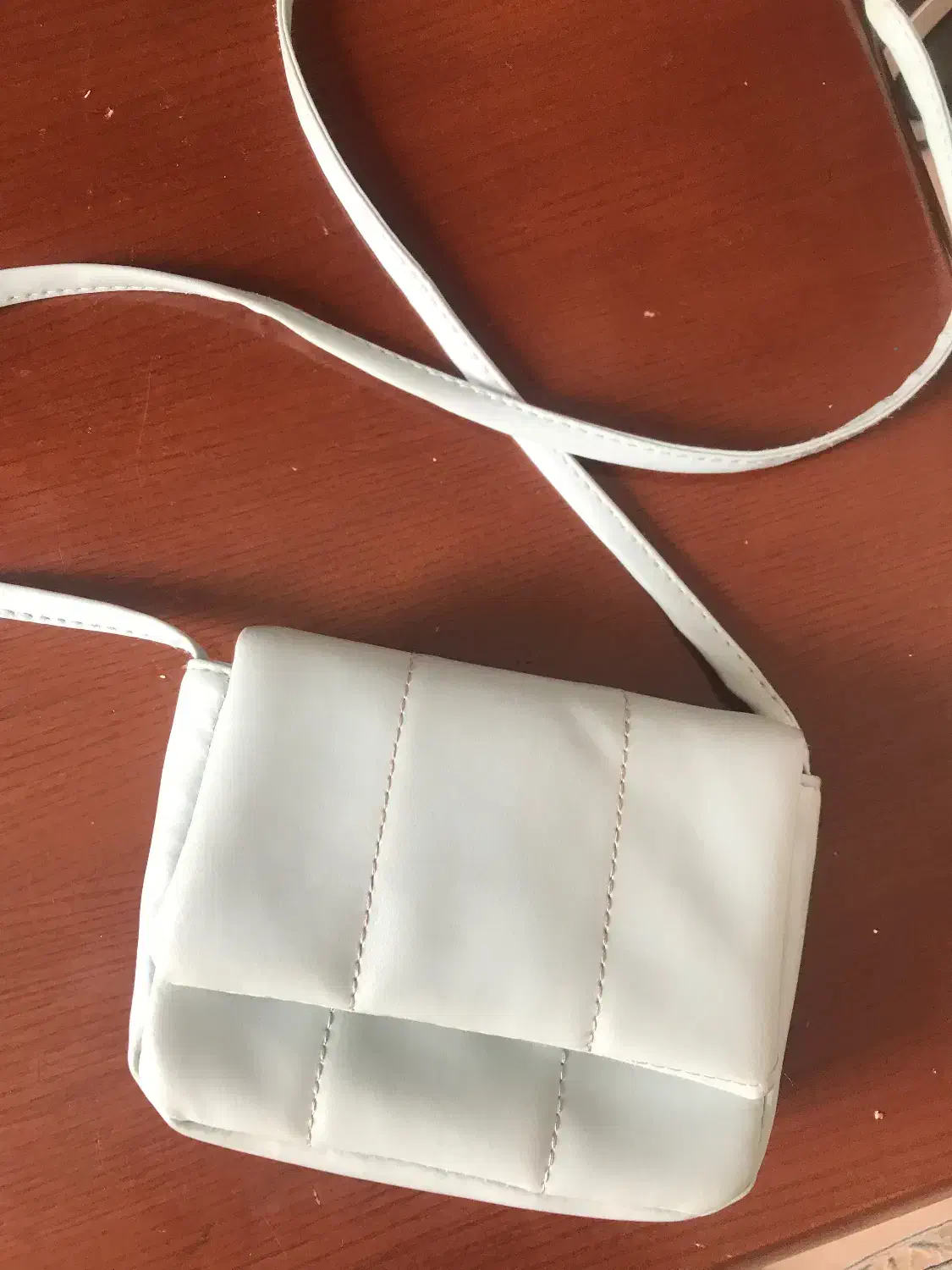 کیف ابی نیلی|کیف، کفش، کمربند|بابل, |دیوار