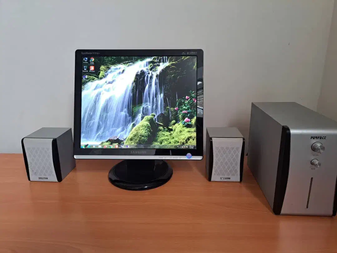 کامپیوتر رو میزی سامسونگ|رایانه رومیزی|مرودشت, کناره|دیوار