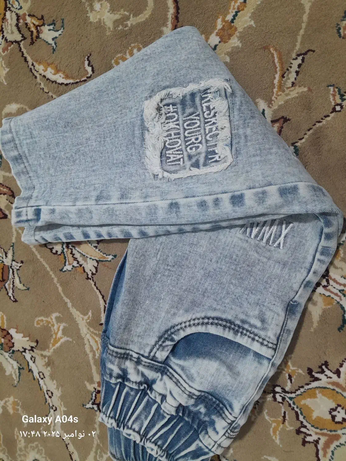 شلوار لی|کفش و لباس بچه|میانه, |دیوار