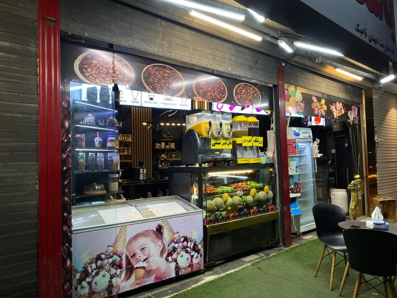 واگذاری آبمیوه بستنی با تمامی تجهیزات|اجارهٔ مغازه و غرفه|رشت, جهاد|دیوار