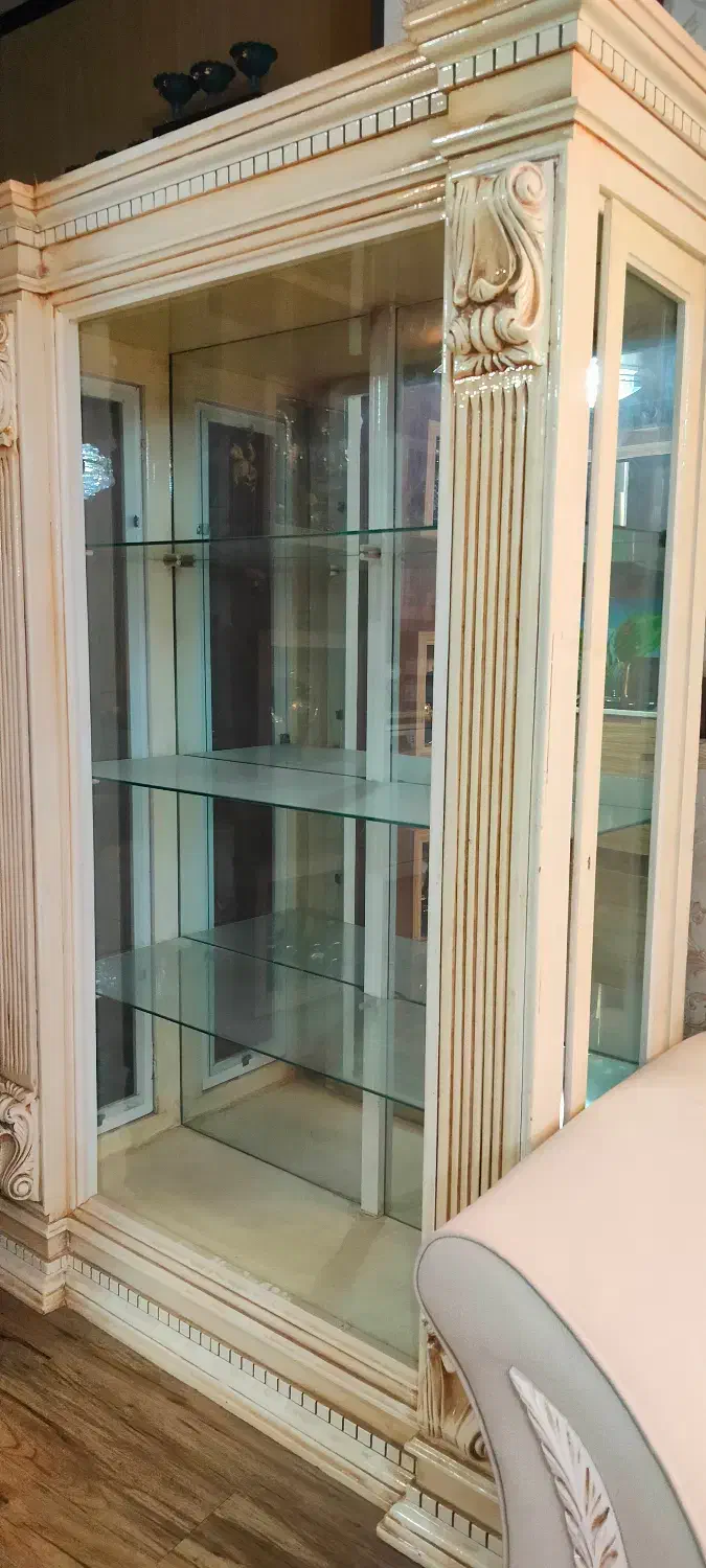 ویترین چوب کامل|بوفه، ویترین، کنسول|اصفهان, کوی شهید کشوری|دیوار