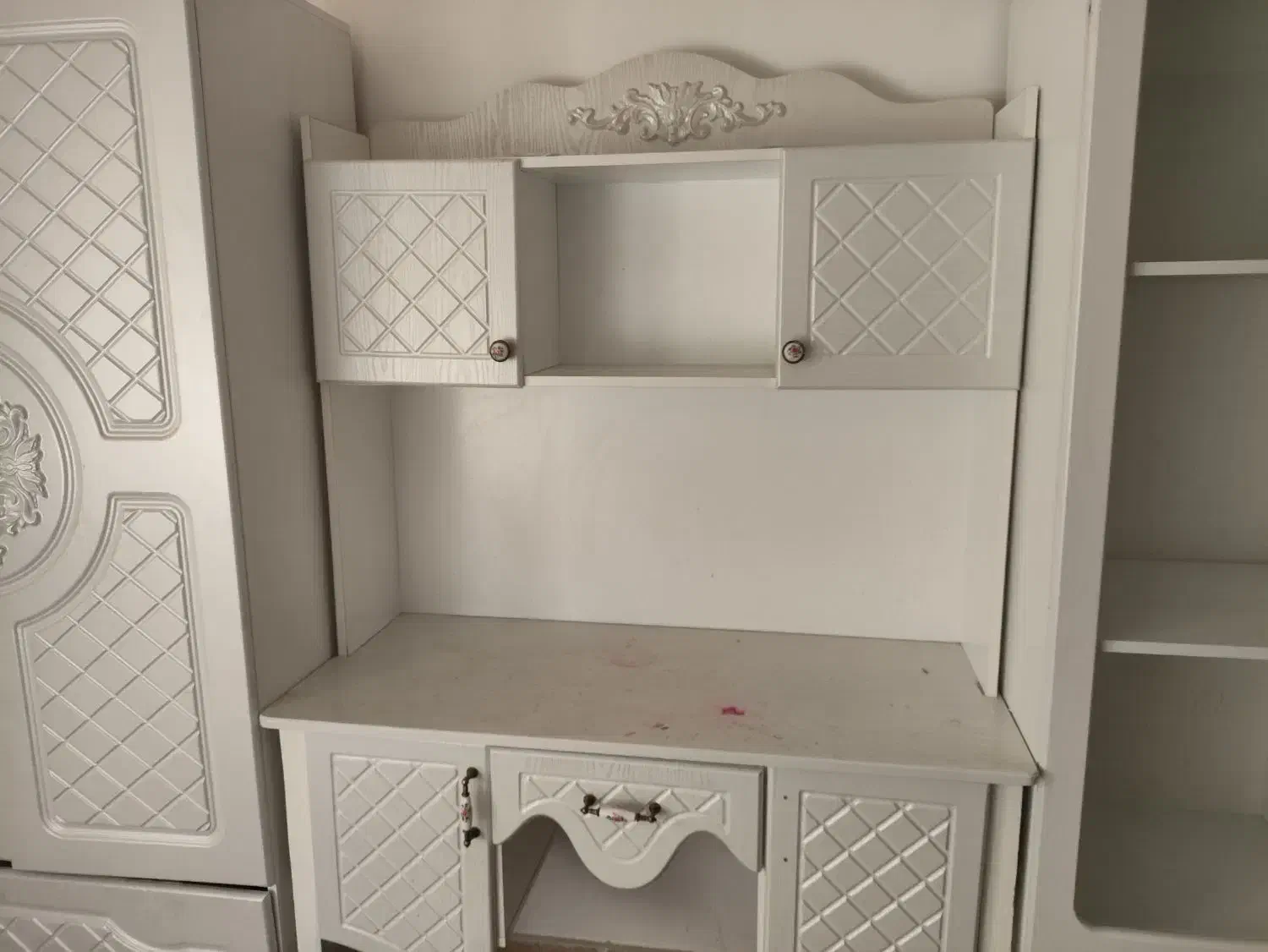 کمد و میز تحریر|میز تحریر و کامپیوتر|اسلام‌شهر, شهرک مفیدی|دیوار