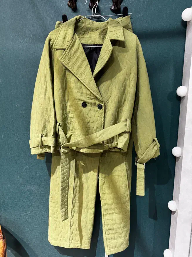 لباس نو|لباس|اصفهان, مسجد مصلی|دیوار