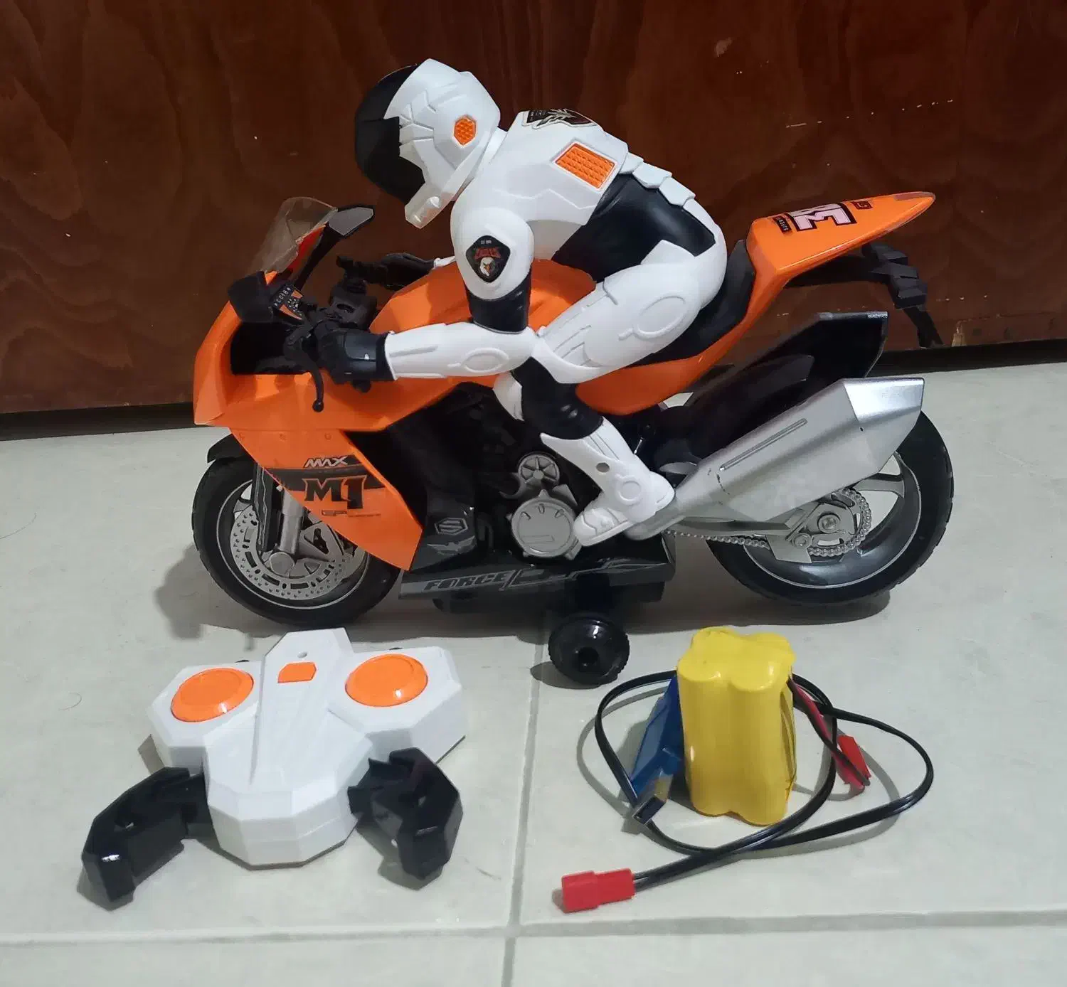 موتور کنترلی موزیکال شارژی|اسباببازی|ساری, |دیوار