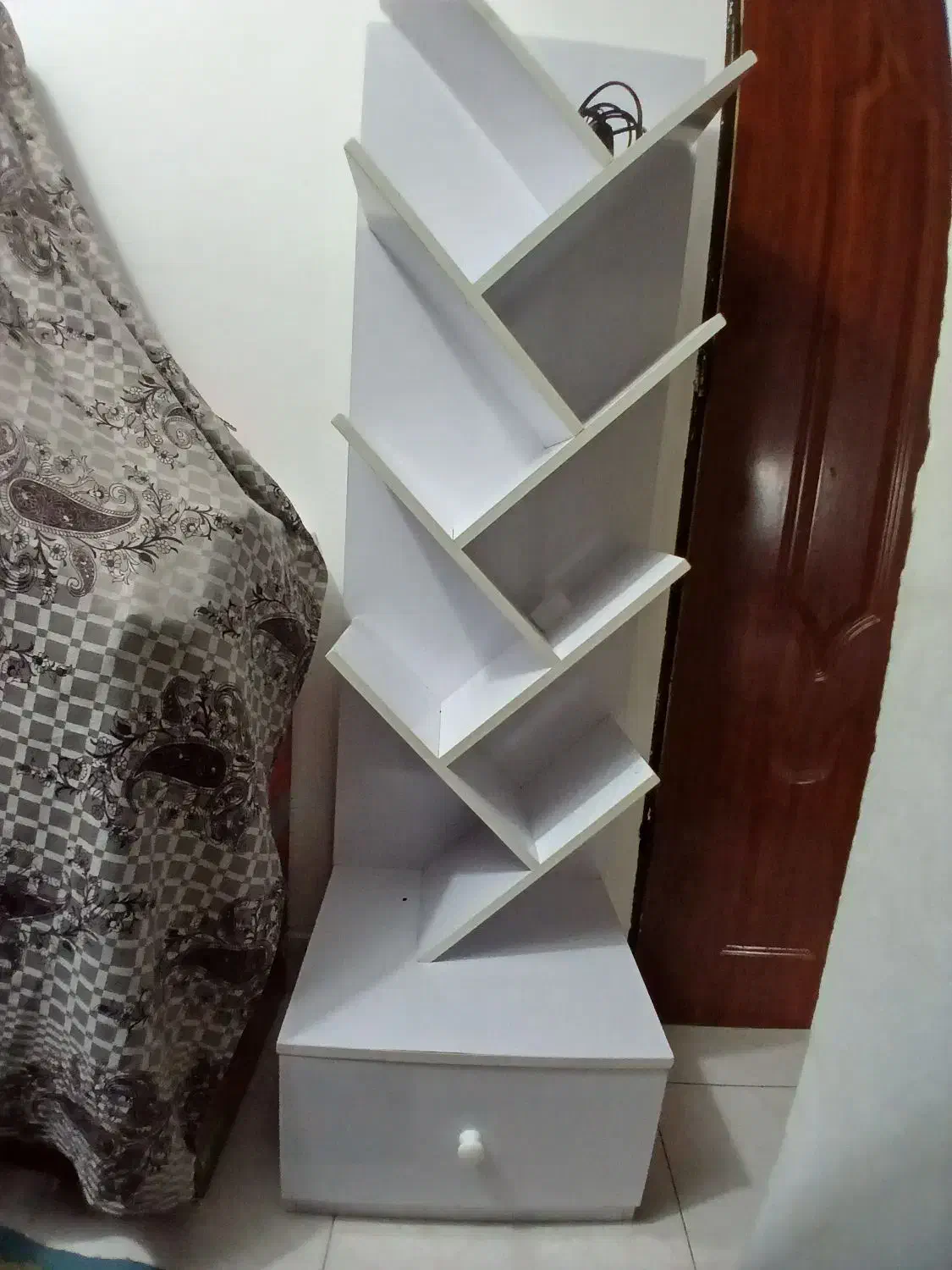 کتابخانه درختی|کتابخانه، شلف، قفسه‌های دیواری|رشت, آزادگان|دیوار