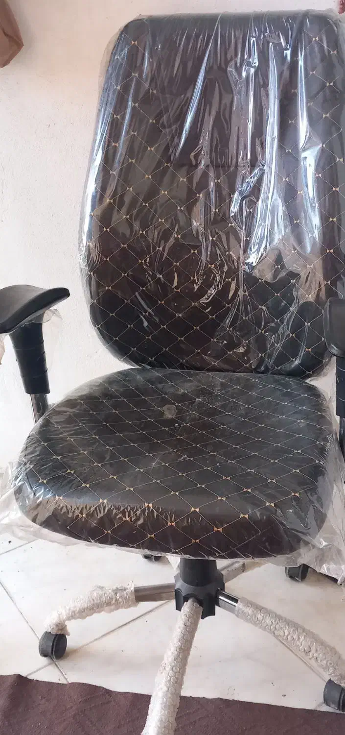 صندلی ومیز|دفتر کار|گرگان, |دیوار