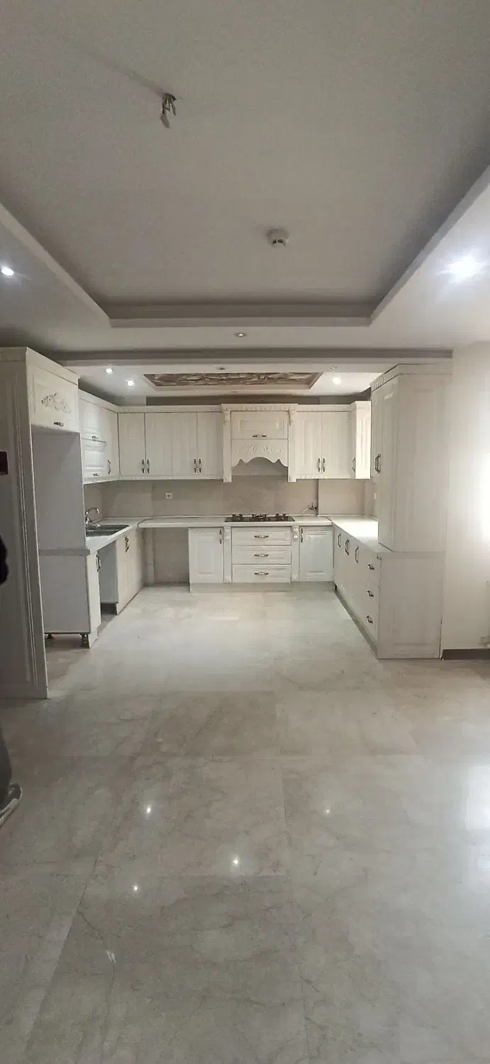 73 متر رو به آفتاب. 10 ساله. قابل تبدیل