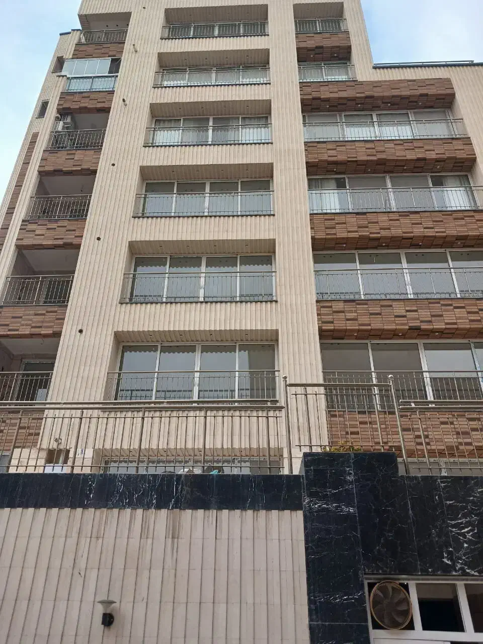 آپارتمان 150متر/3خواب/همکف حیاط اختصاصی/جنوبی/شیک|فروش آپارتمان|اصفهان, مهدیه|دیوار