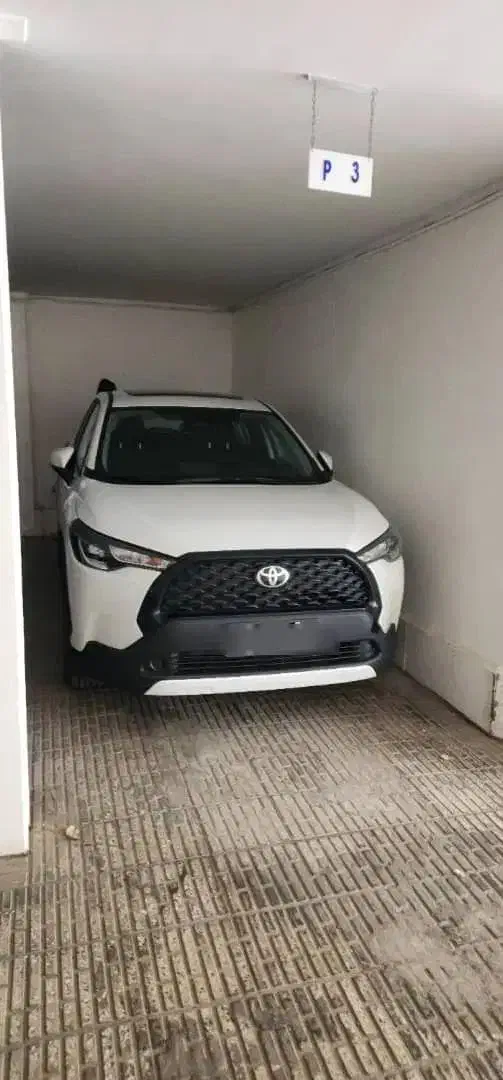 تویوتا کرولا کراس سفید صفر|خودرو سواری و وانت|تهران, دزاشیب|دیوار