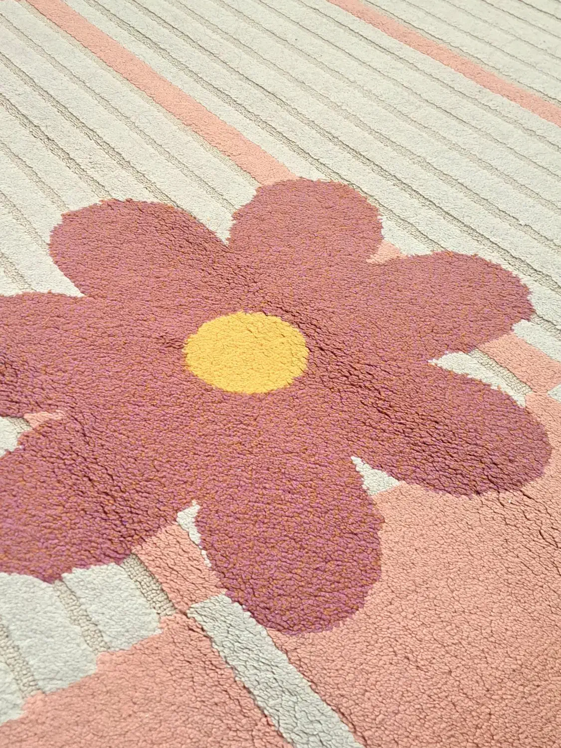 فرش ماشینی|فرش|سیستان, |دیوار