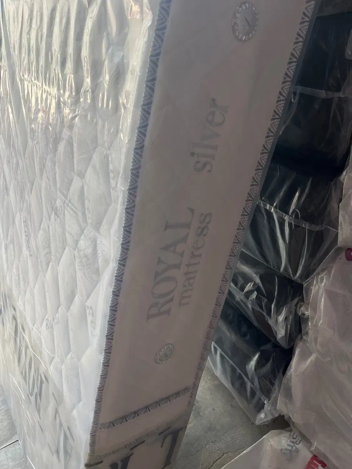 تشک را تست کن،بعد تحویل بگیر|تشک تختخواب|نور, |دیوار