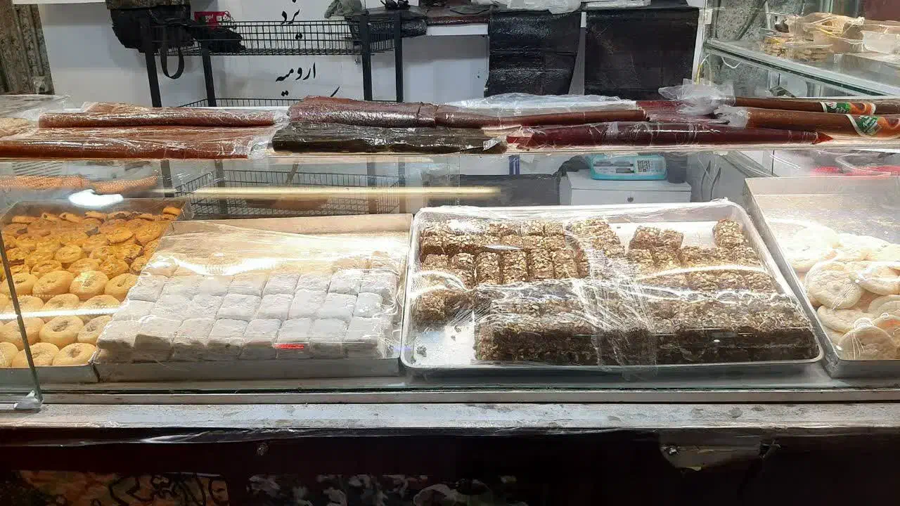 واگذاری مغازه ۱۲۰میلیون پول اجناس ودکورمیباشد|اجارهٔ مغازه و غرفه|مشهد, کوثر|دیوار
