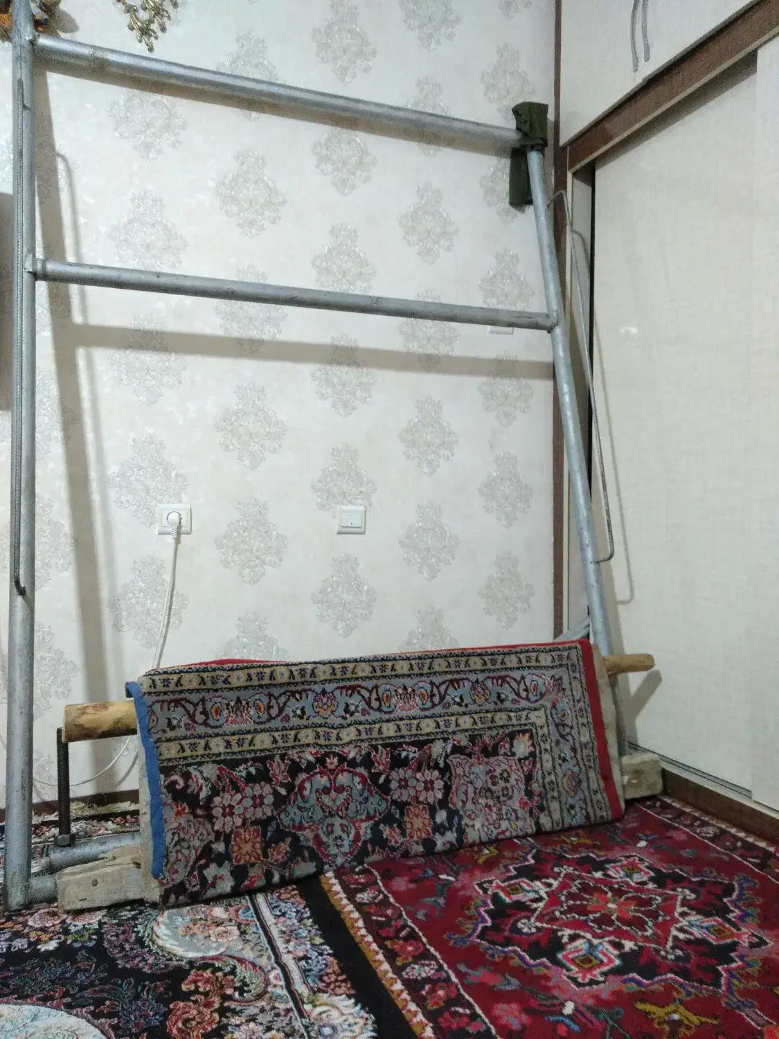 دار قالی 1در3|ابزارآلات|اهر, |دیوار