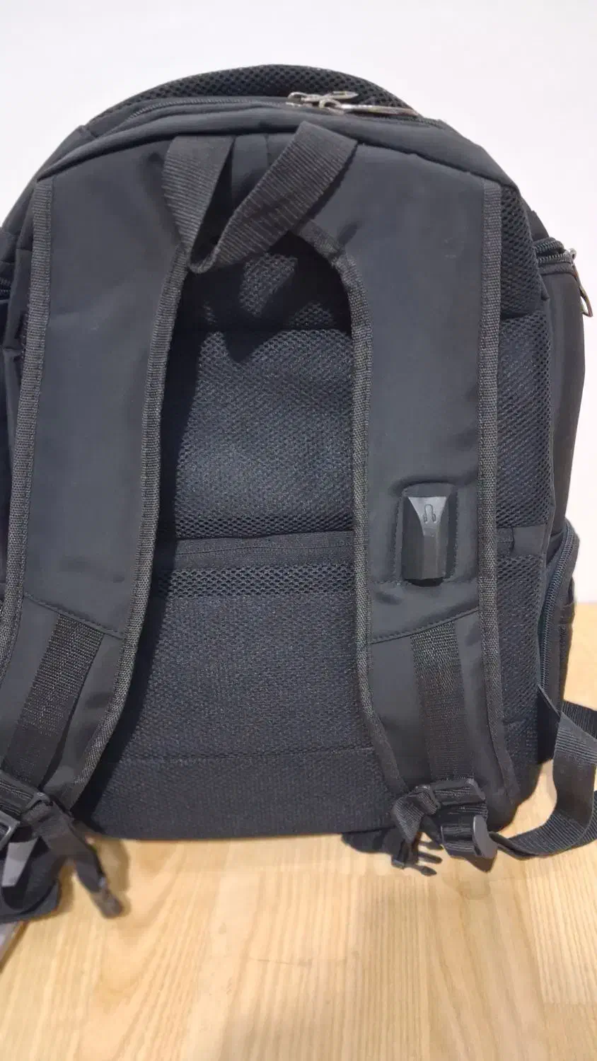 کیف لپتاب|کیف، کفش، کمربند|دوگنبدان, |دیوار