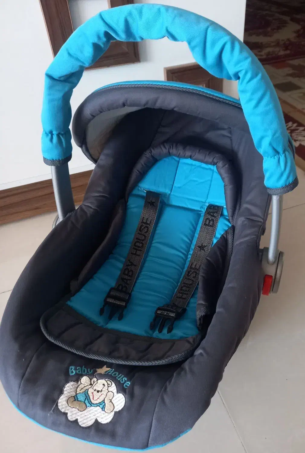 وسایل کودک شامل کریر  روروئک  آغوشی سویسی پشه بند|اسباب و اثاث بچه|همدان, |دیوار