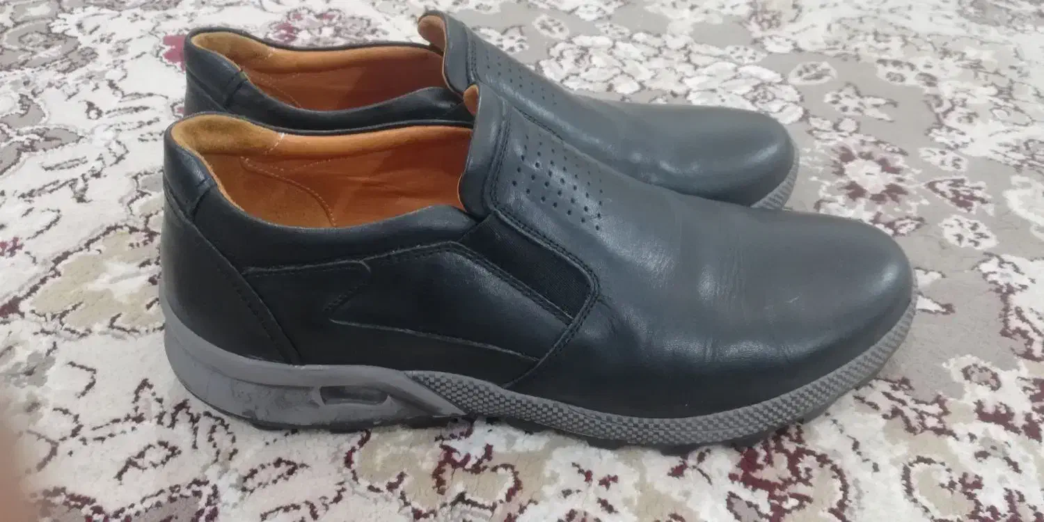 کفش اسپرت مردانه تمام چرم سایز44|کیف، کفش، کمربند|گرمی, |دیوار