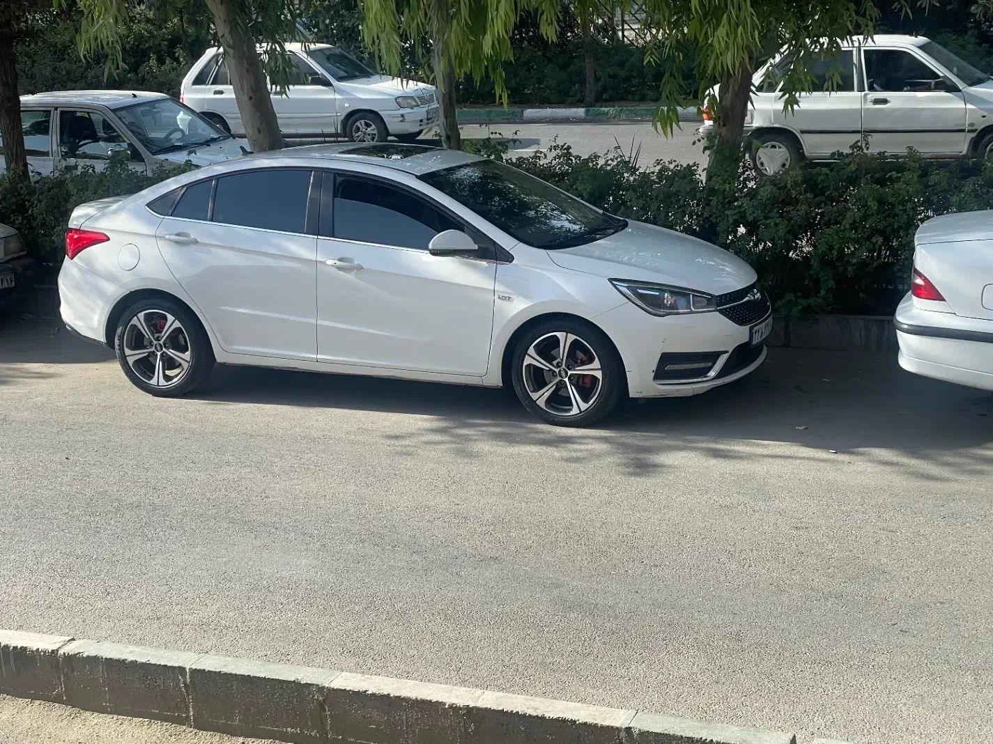 اریزو۵ توربو|خودرو سواری و وانت|قم, سراجه (۱۵ خرداد)|دیوار