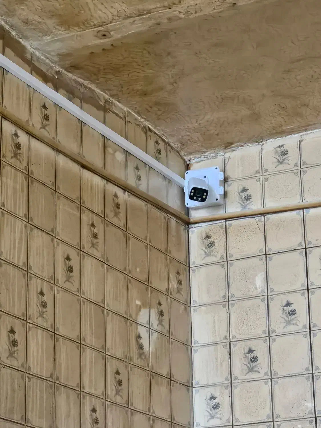 نصب دوربین مداربسته با قیمت مناسب + گارانتی|خدمات پیشه و مهارت|تبریز, |دیوار