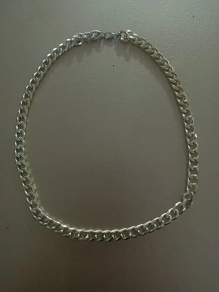 گردنبند طلایی ارزان۷۰ تومن تخفیف هم میدم آلومینیوم|بدلیجات|لنگرود, |دیوار