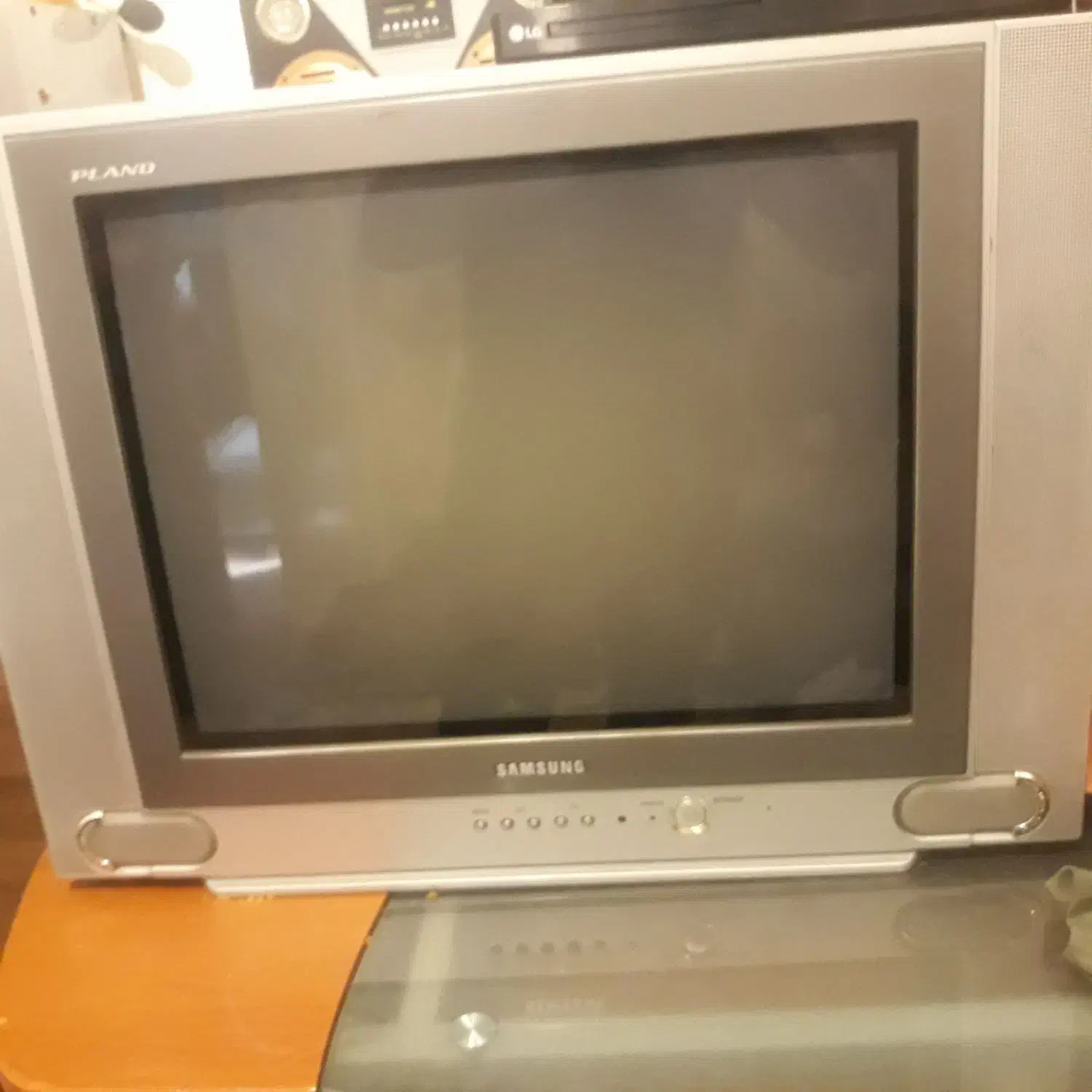 تلویزیون ۲۱ اینچ سالم|تلویزیون و پروژکتور|فردیس, شهرک ۱۱۰|دیوار