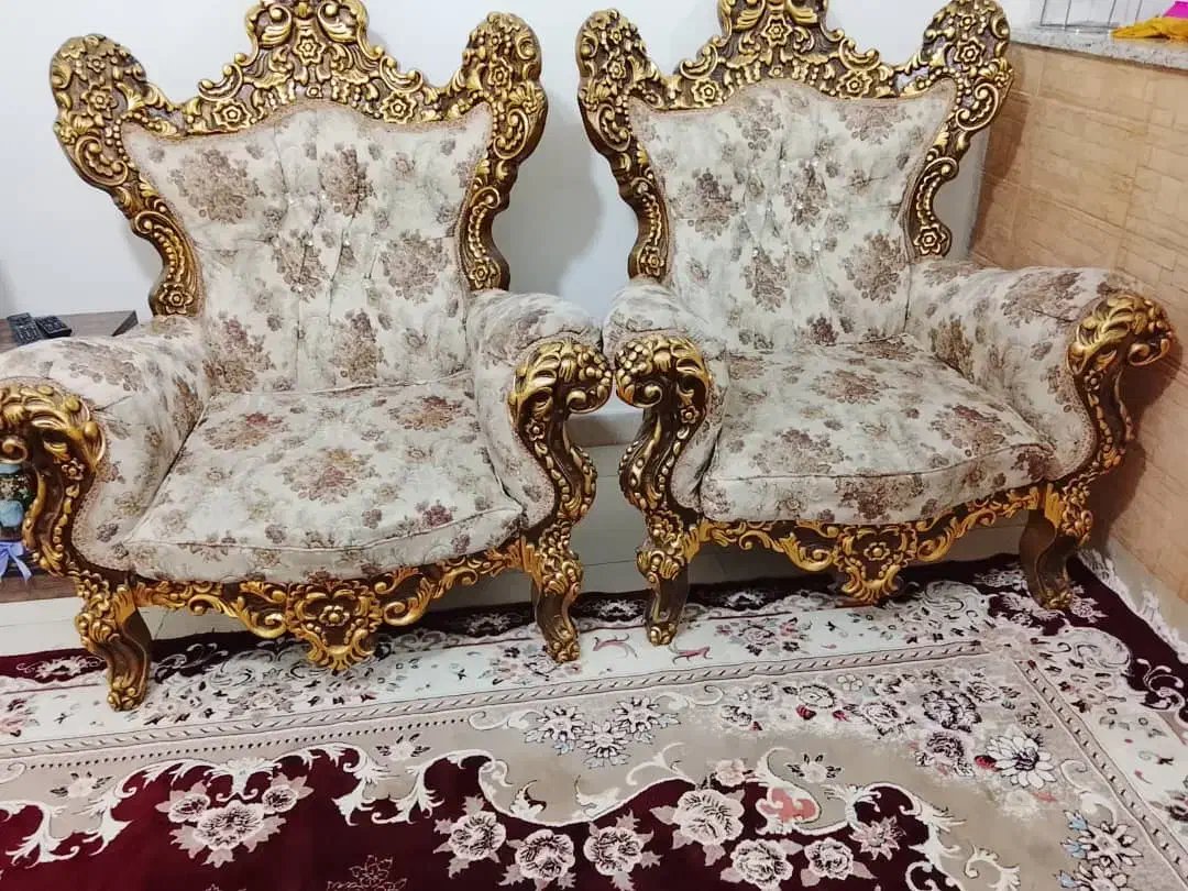 مبل 9 نفره سلطنتی به همراه جلومبلی عسلی|مبلمان خانگی و میز عسلی|اسلامشهر, شهرک سالور|دیوار