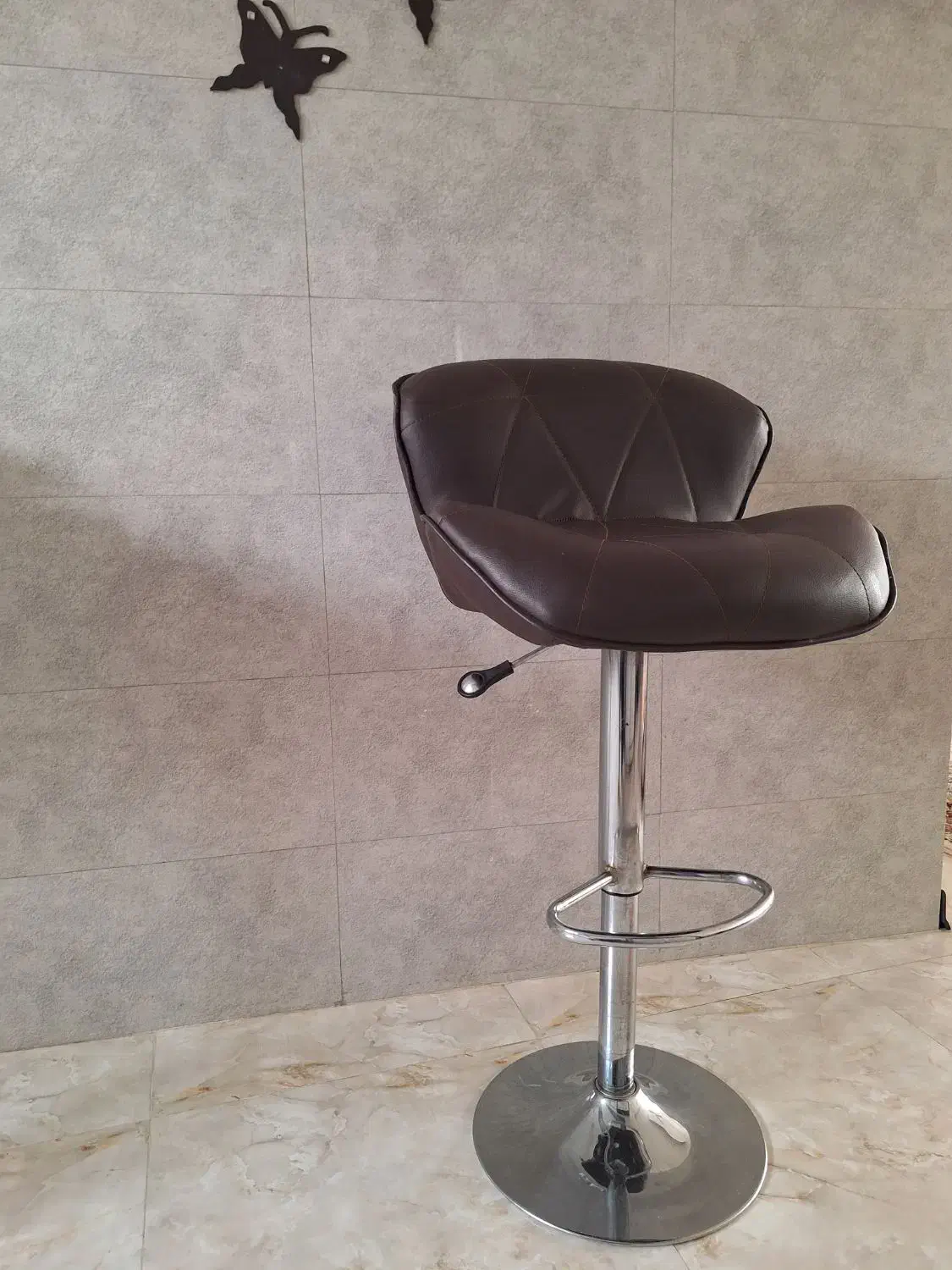 صندلی چرخدار|صندلی و نیمکت|اصفهان, شاه پسند|دیوار