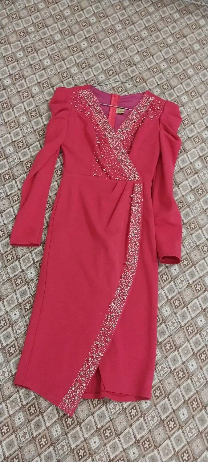 لباس مجلسی|لباس|صائین قلعه, |دیوار