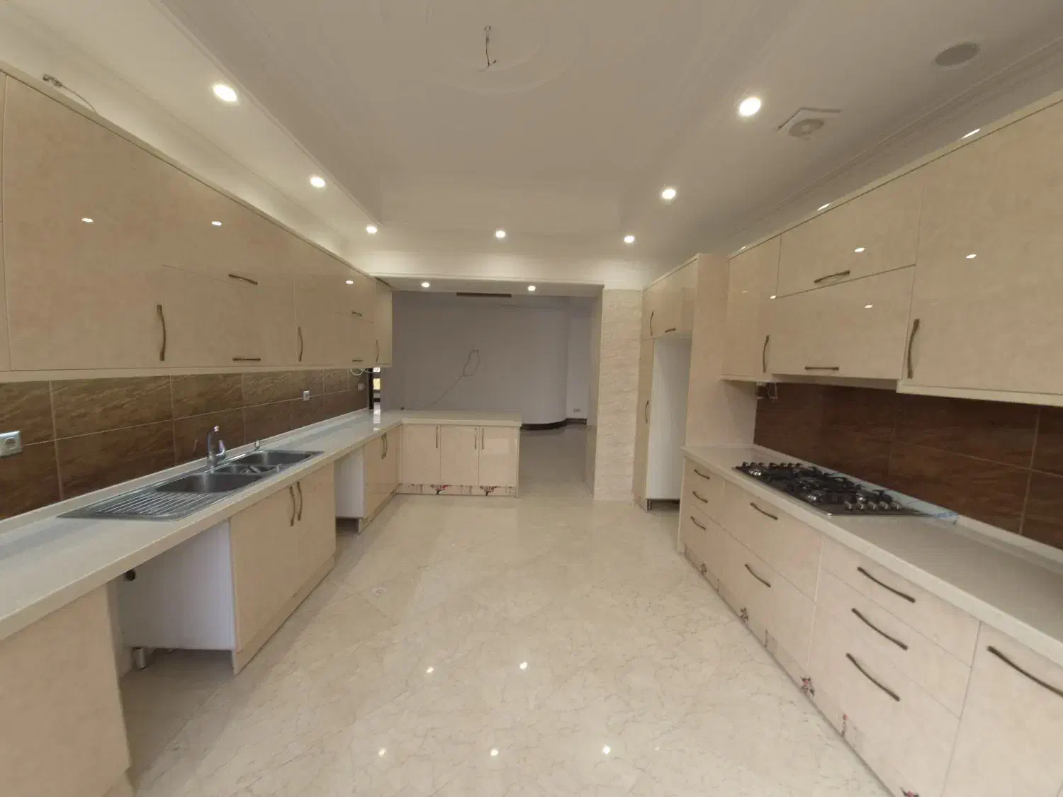 زعفرانیه۲۵۰متر ۴خواب مستر فول مشاعات ۲پارکینگ