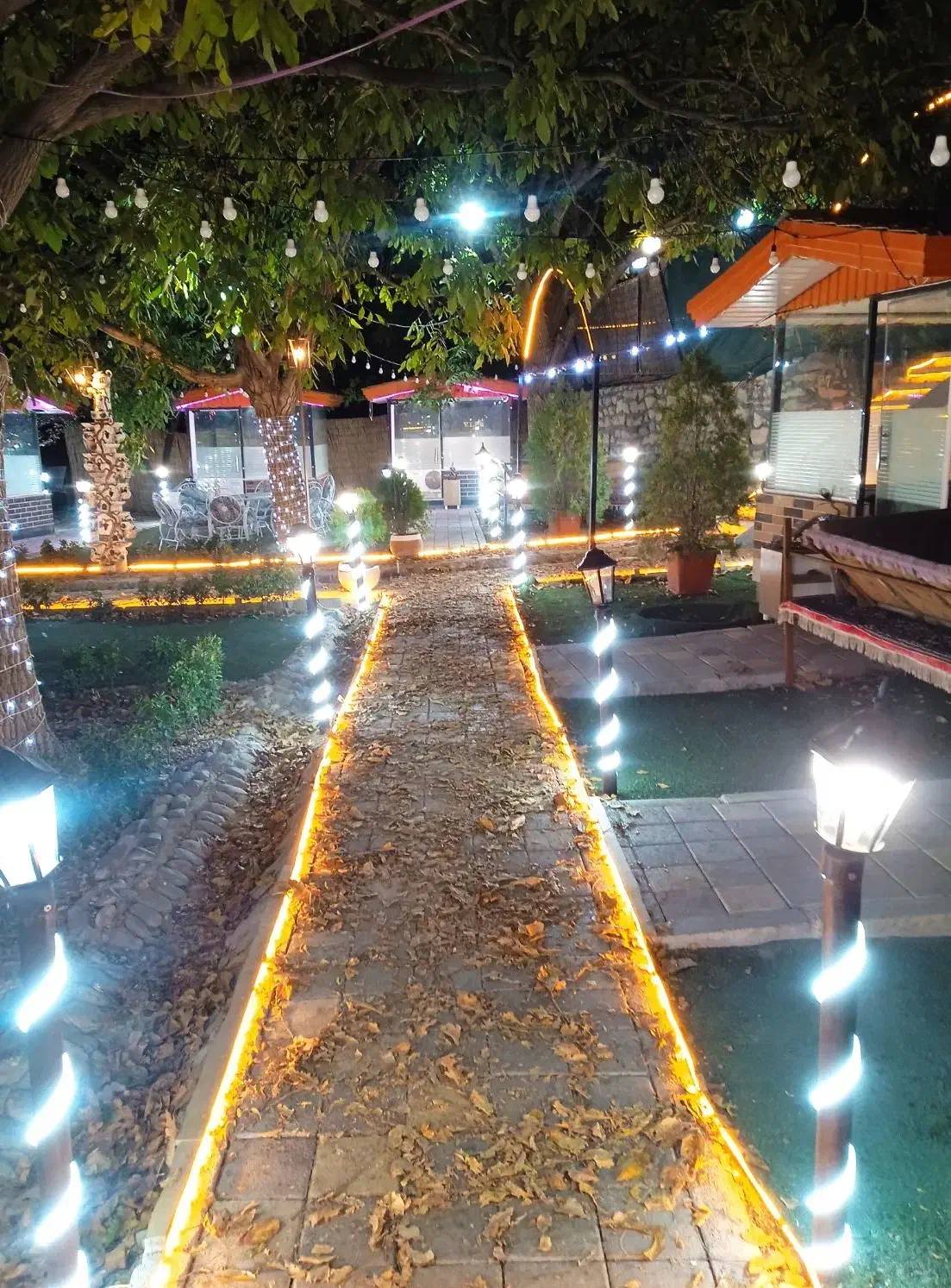 باغ رستوران فرحزاد|خدمات پذیرایی، مراسم|همدان, |دیوار