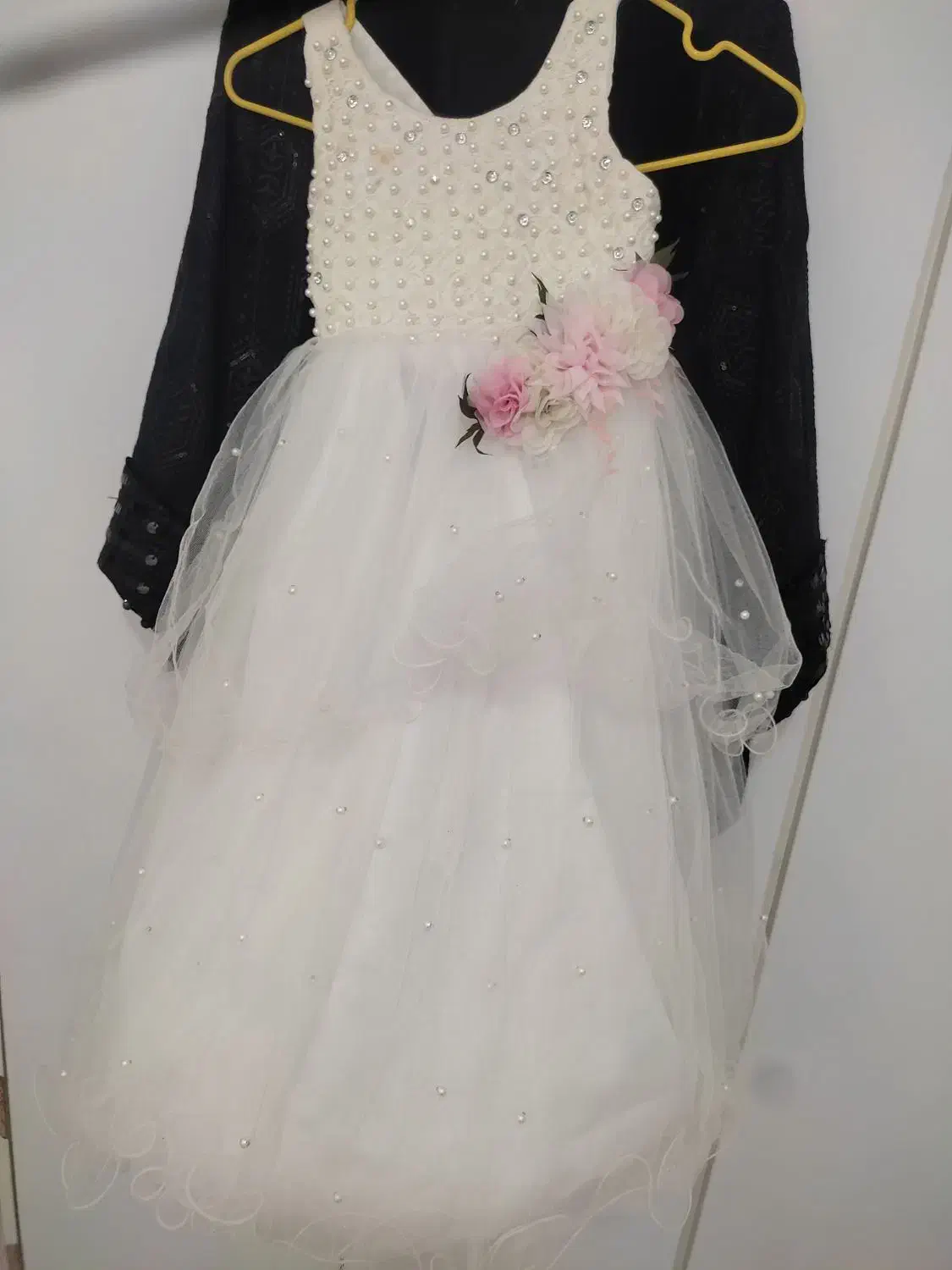 لباس مجلسی و لباس عروس|لباس|گلبهار, شهر جدید گلبهار|دیوار