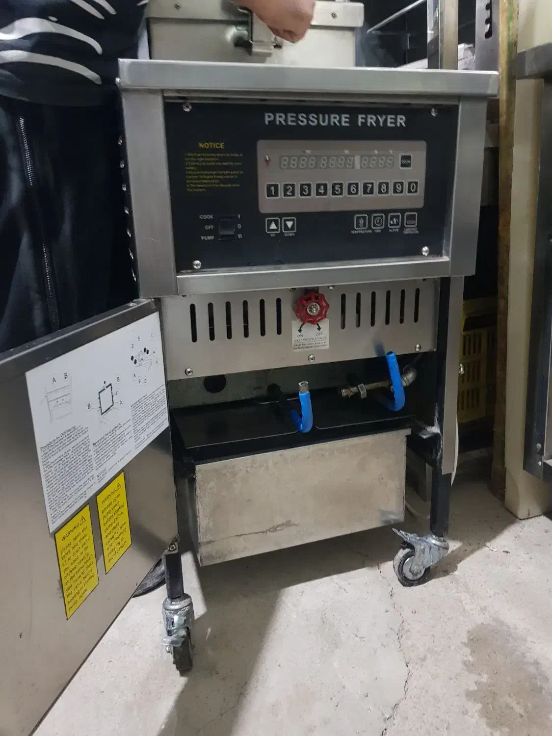 دستگاه مرغ سوخاری هنی پنی مشابه نونو|کافیشاپ و رستوران|تهران, شهرک گلها (تهرانسر)|دیوار