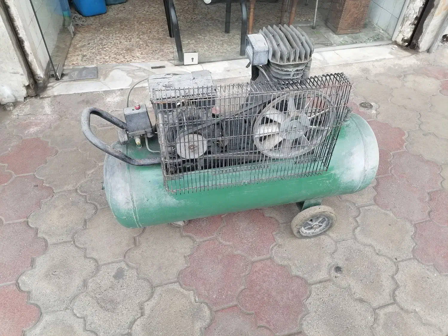 پمپ باد|ماشینآلات صنعتی|رشت, رودباری|دیوار