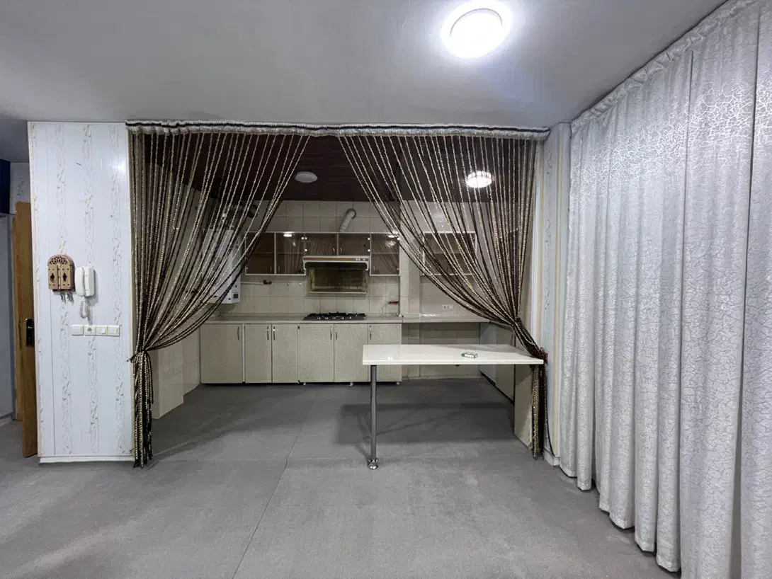 واحد همکف/پارکینگ/۱ خواب|اجارهٔ آپارتمان|امیرآباد, |دیوار