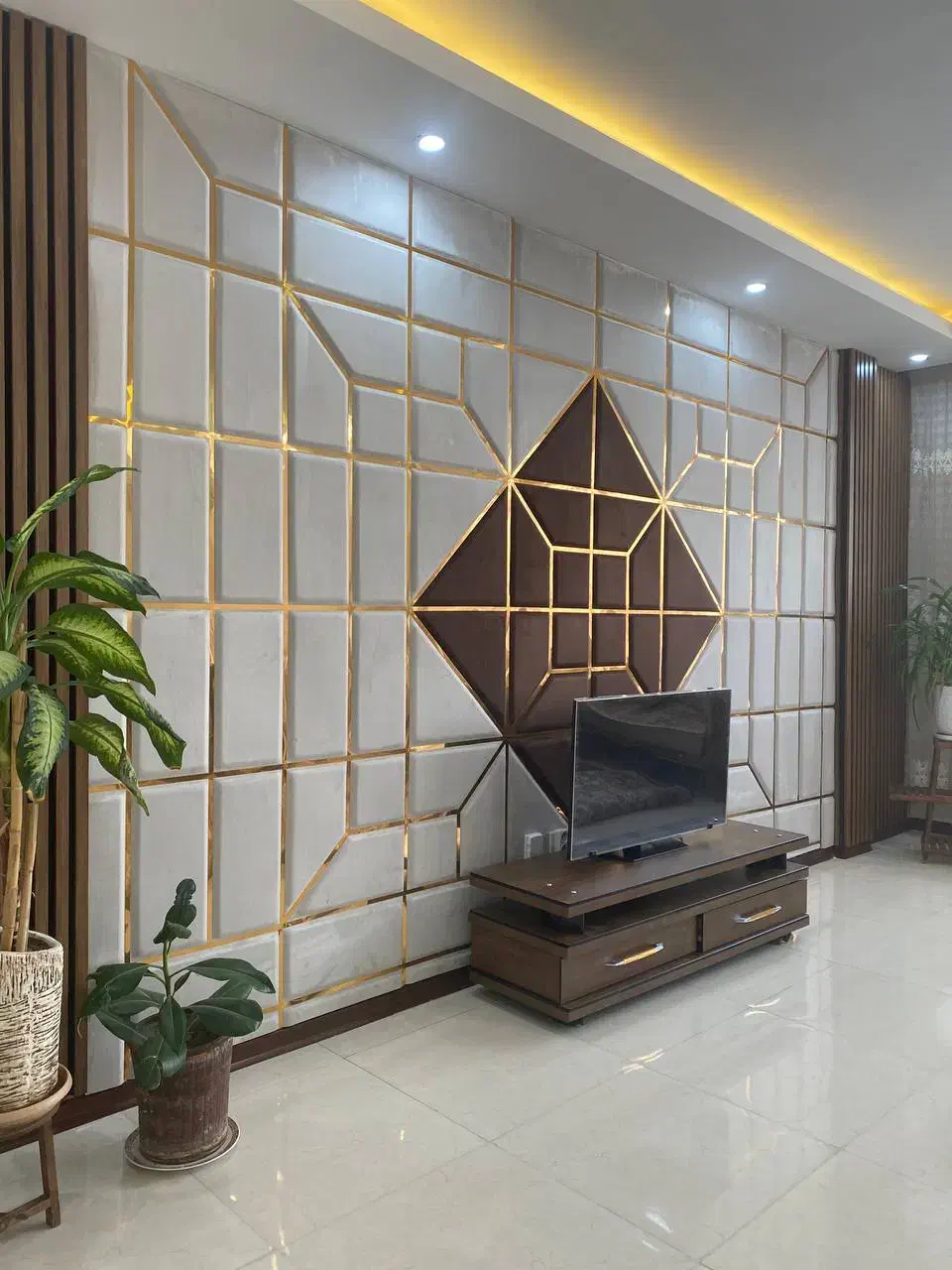 لمسه دیوار پشت چسبدار (قسطی)|مصالح و تجهیزات ساختمان|تهران, عبدلآباد|دیوار