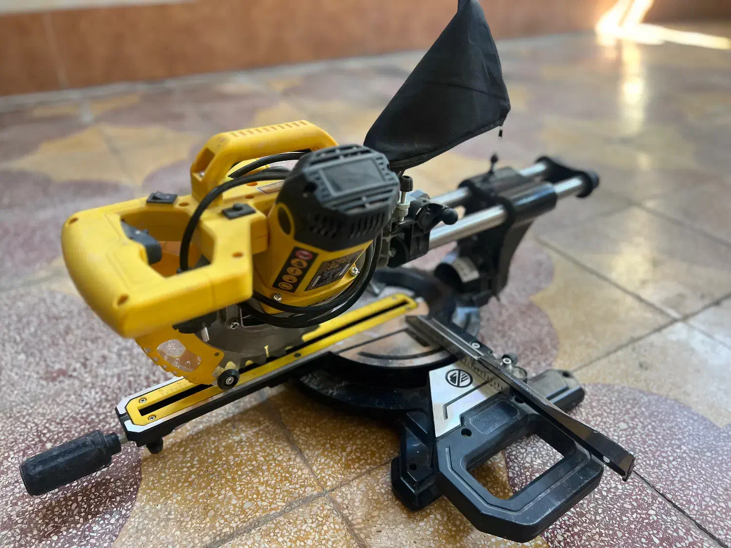 دستگاه فارسی بر|ابزارآلات|بهبهان, |دیوار