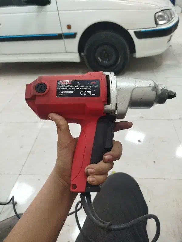 بوکس برقی|ابزارآلات|میانه, |دیوار