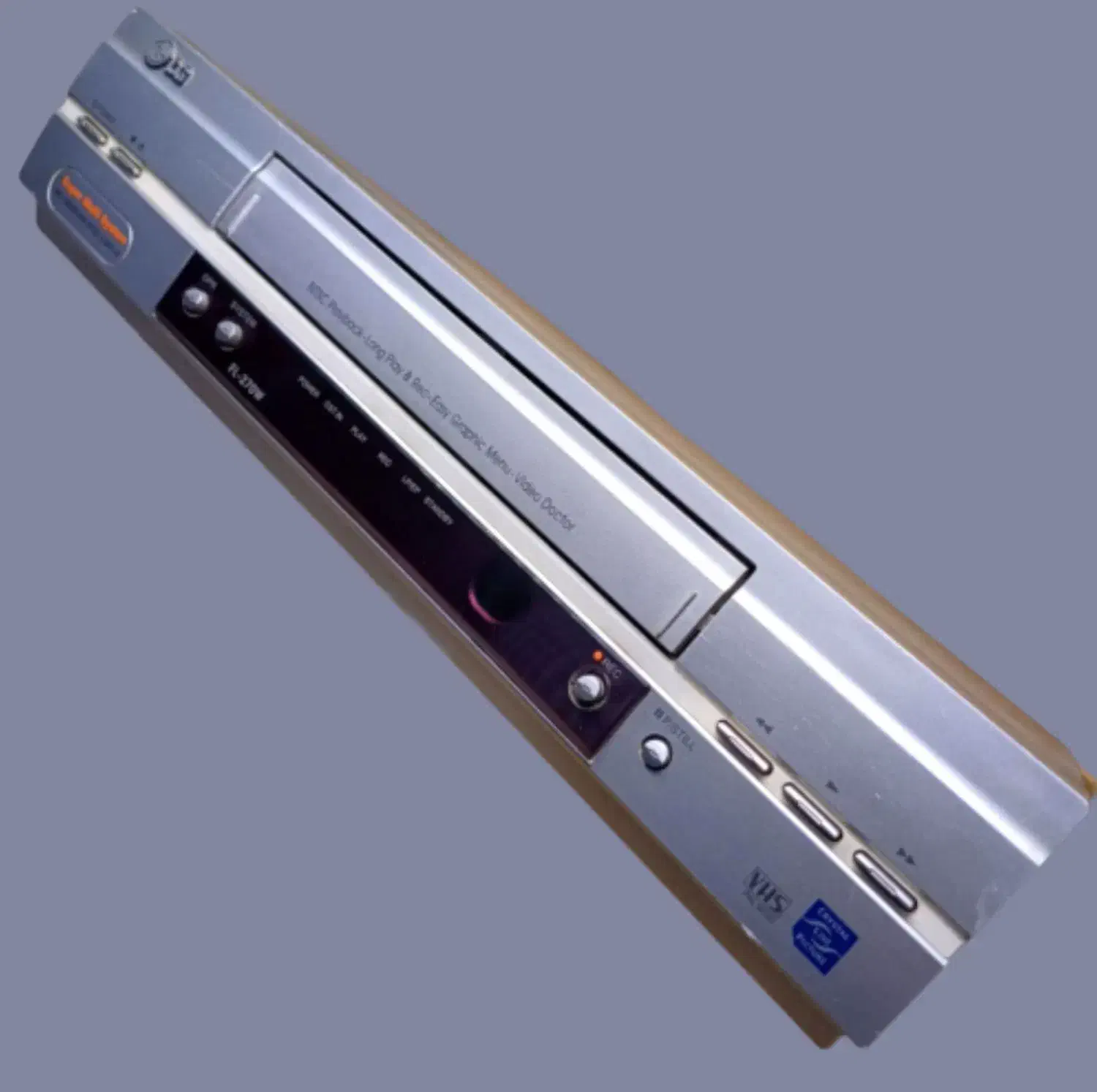 ویدئو ظبط و پخش ال جی LG VHS VIDEO FL-270W|پخش‌کننده DVD و ویدیو|تهران, مولوی|دیوار